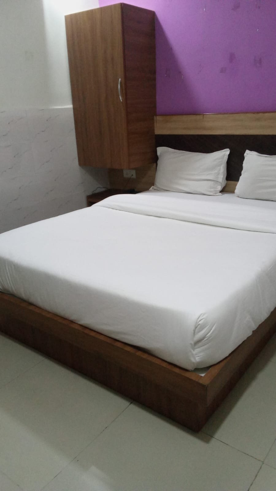 hotel shree kriahna in vatva ahmedabad - Budget Stay on EBO Stayy