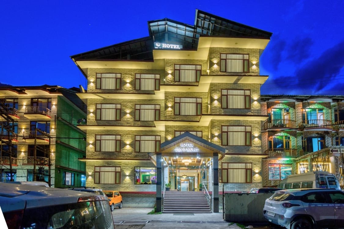Hotel Day Night
