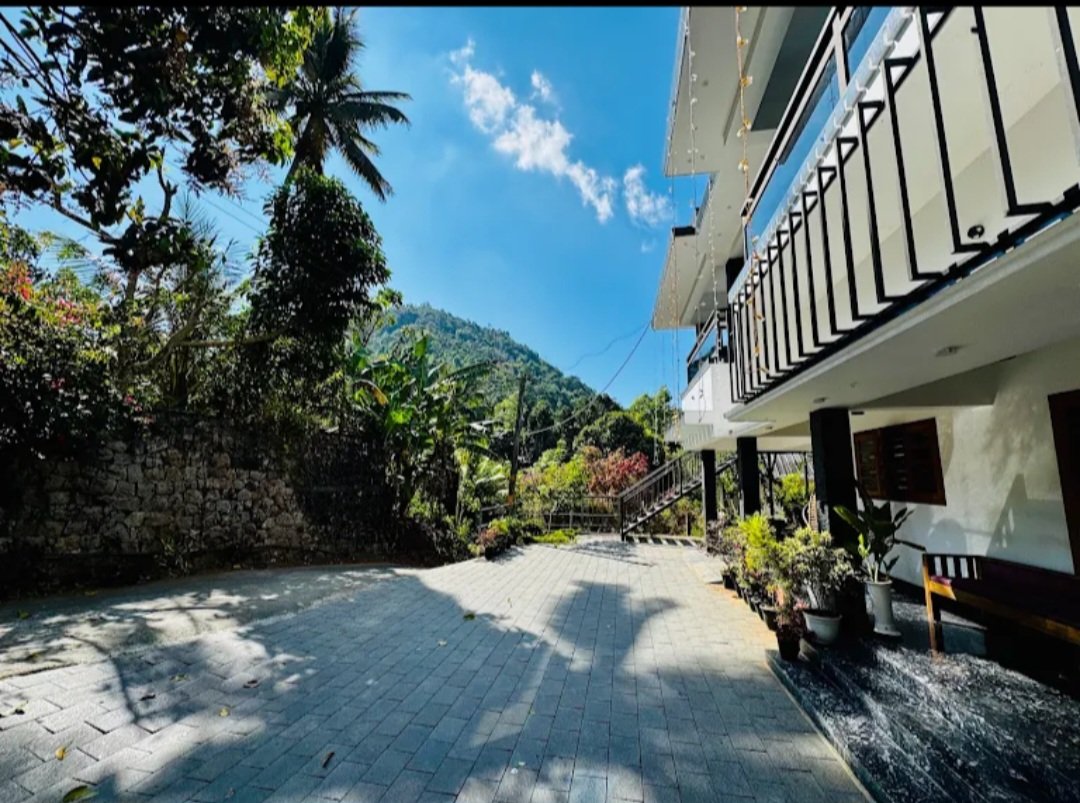 Cozy Nest Homestay in Thokkupara, Kannan Devan Hills, Kerala 685612 - photo 1