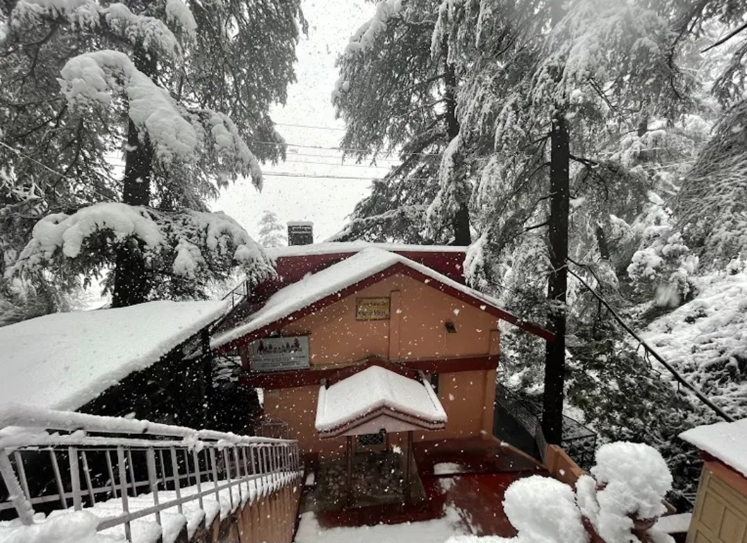 Backwoods B&B Mall Road Shimla in Roshan Niwas, Charlie Villa, Milsington Estate, Chotta Shimla, Shimla, Himachal Pradesh 171002 - Budget Stay on EBO Stay