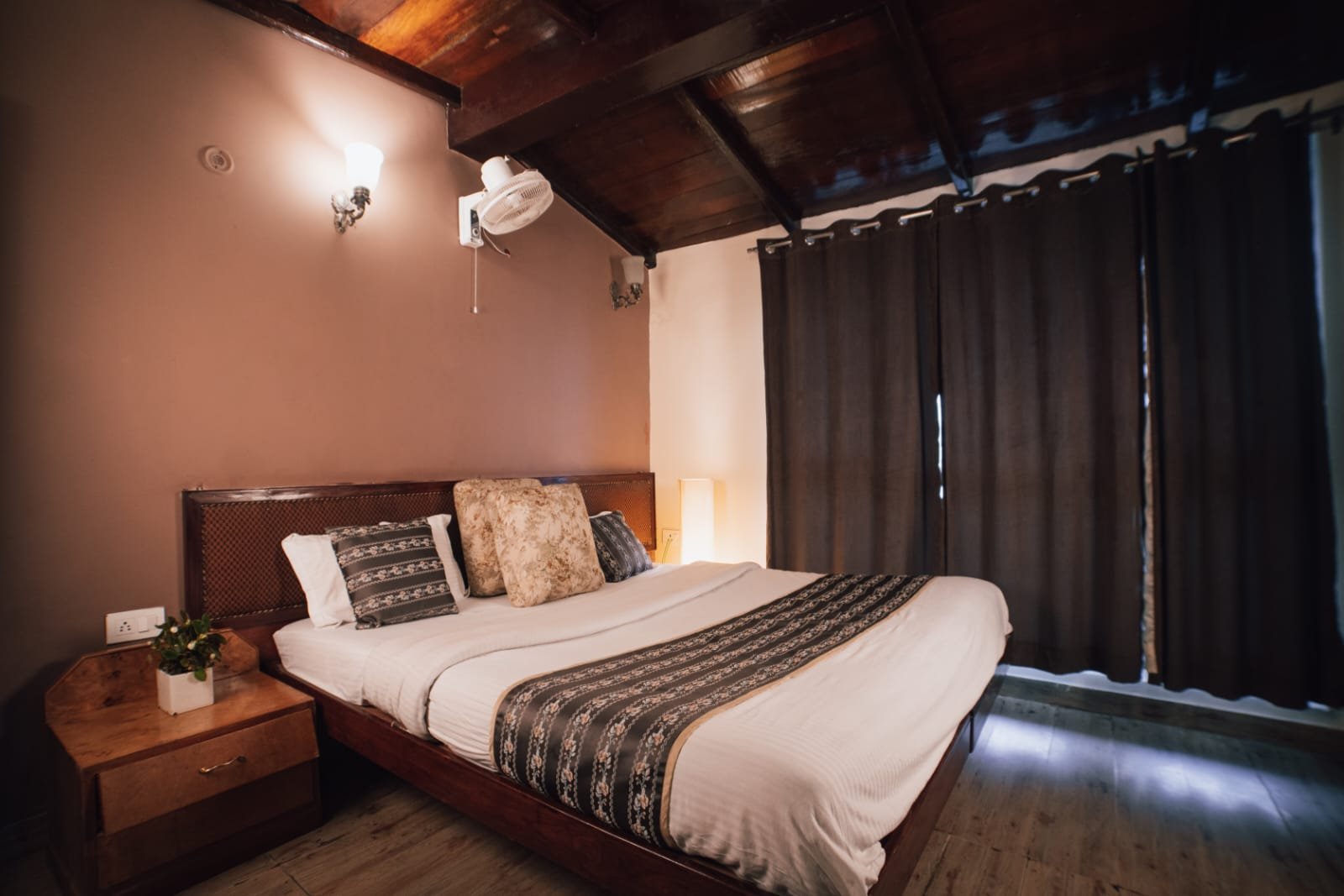 Hotel Woodville The mall in Mall Road Mussoorie - photo 17