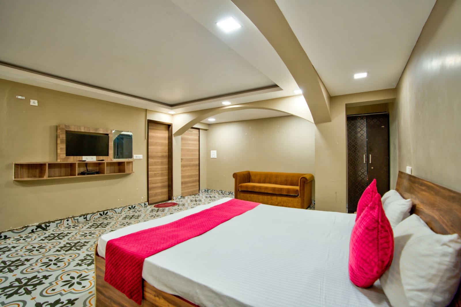 Aveeno Villas Common pool in Sangolda - photo 15