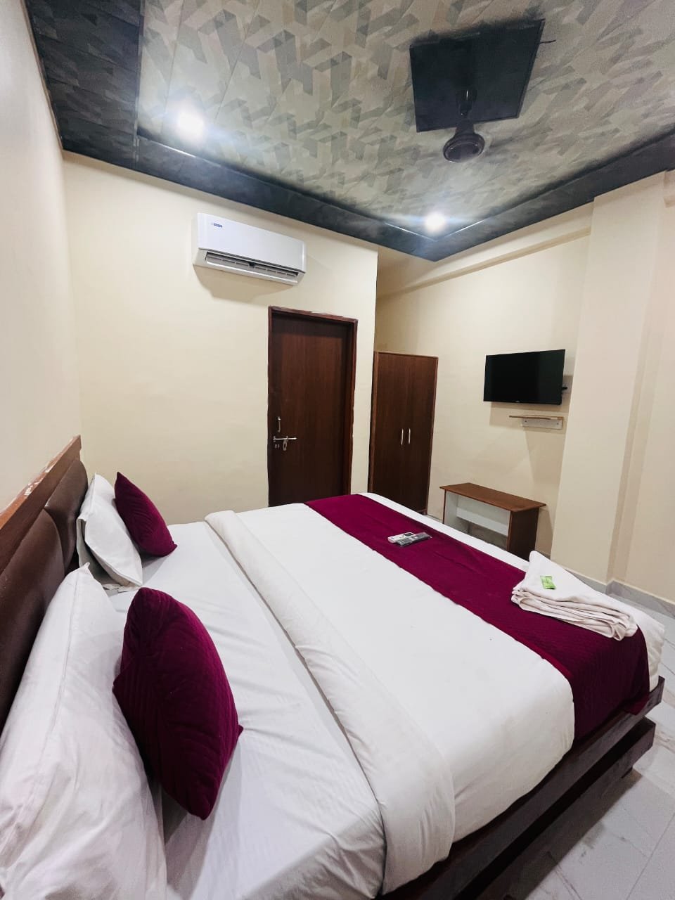 Hotel shaurya