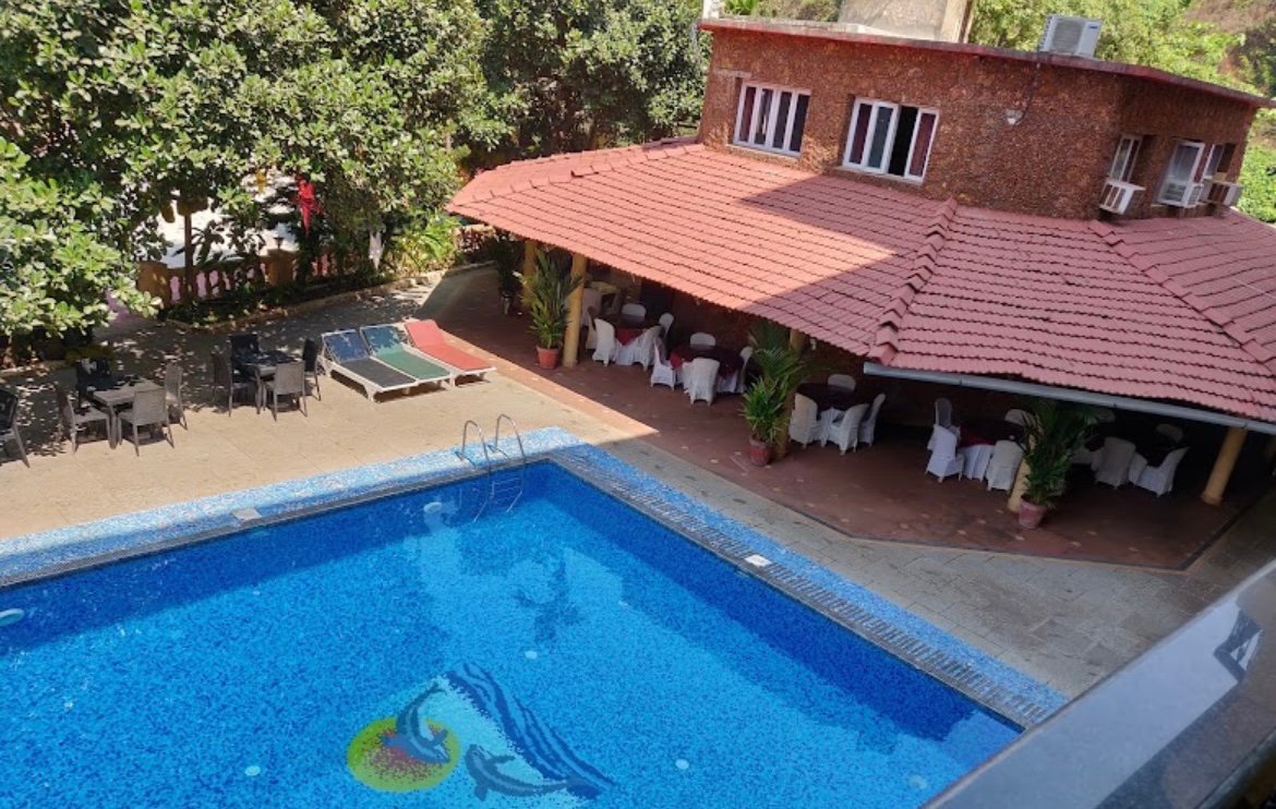 Rendezvous Beach Resort