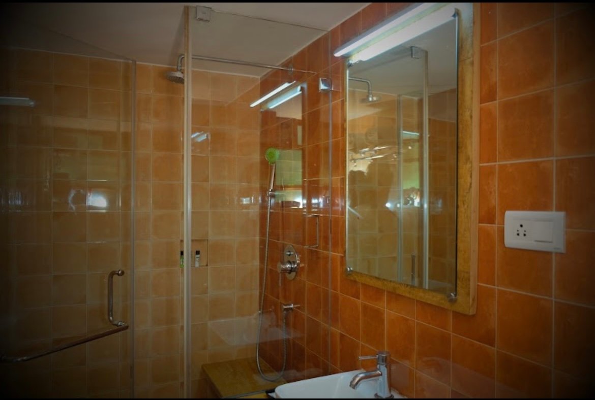 Hotel Gopika International