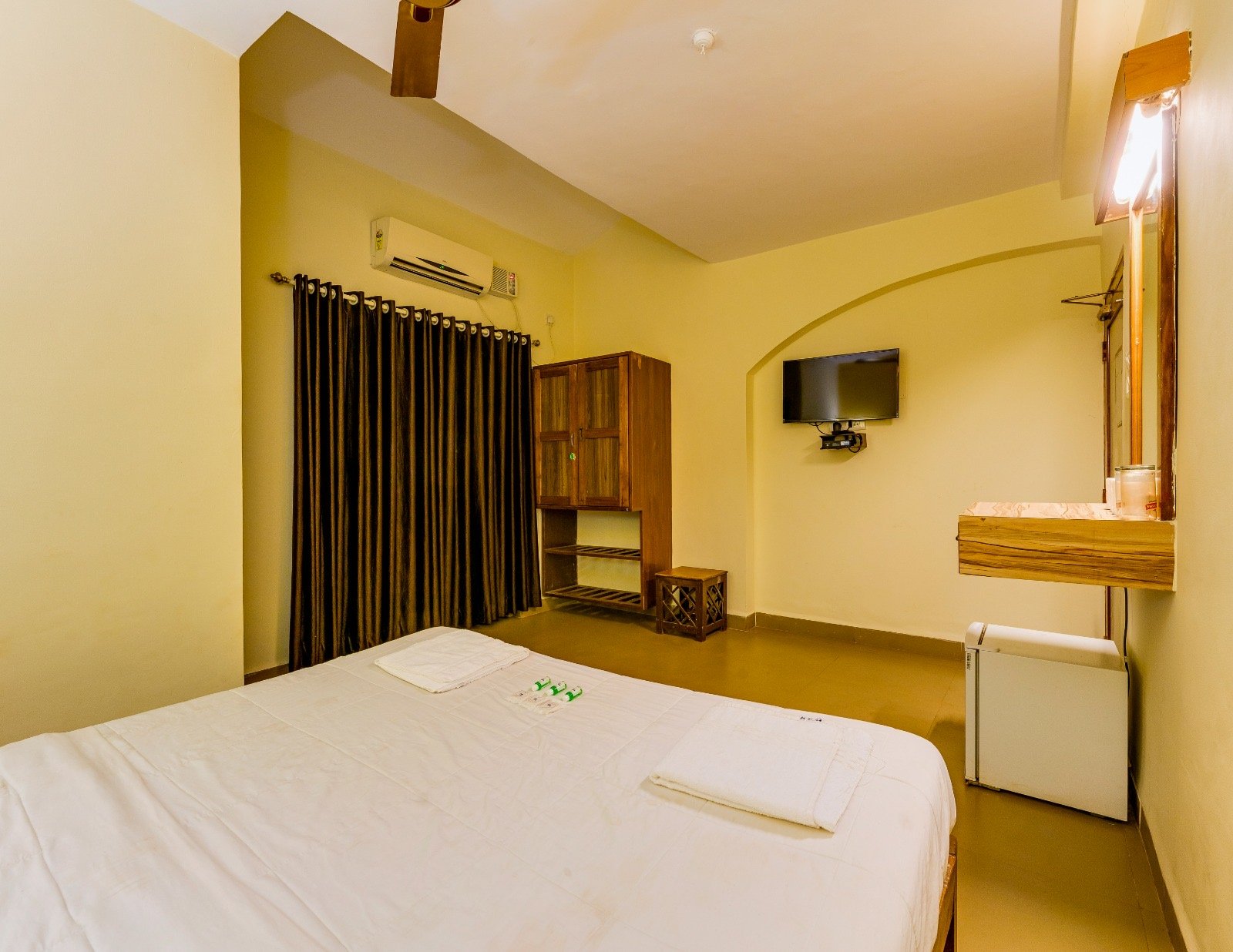 Hotel Lua Nova - Best Hotel in Baga Goa