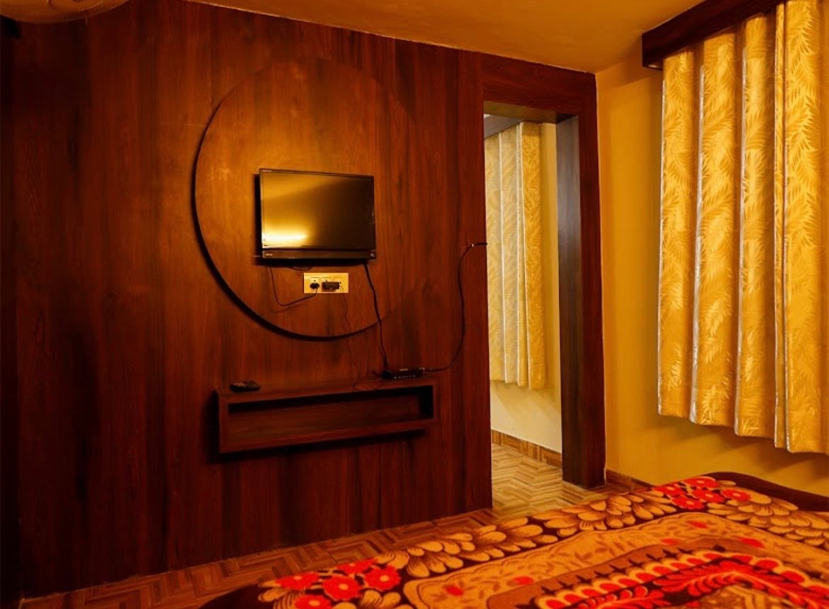 Hotel Blue Heaven in The Mall, Tehsil, Manali, Himachal Pradesh 175131 - photo 13