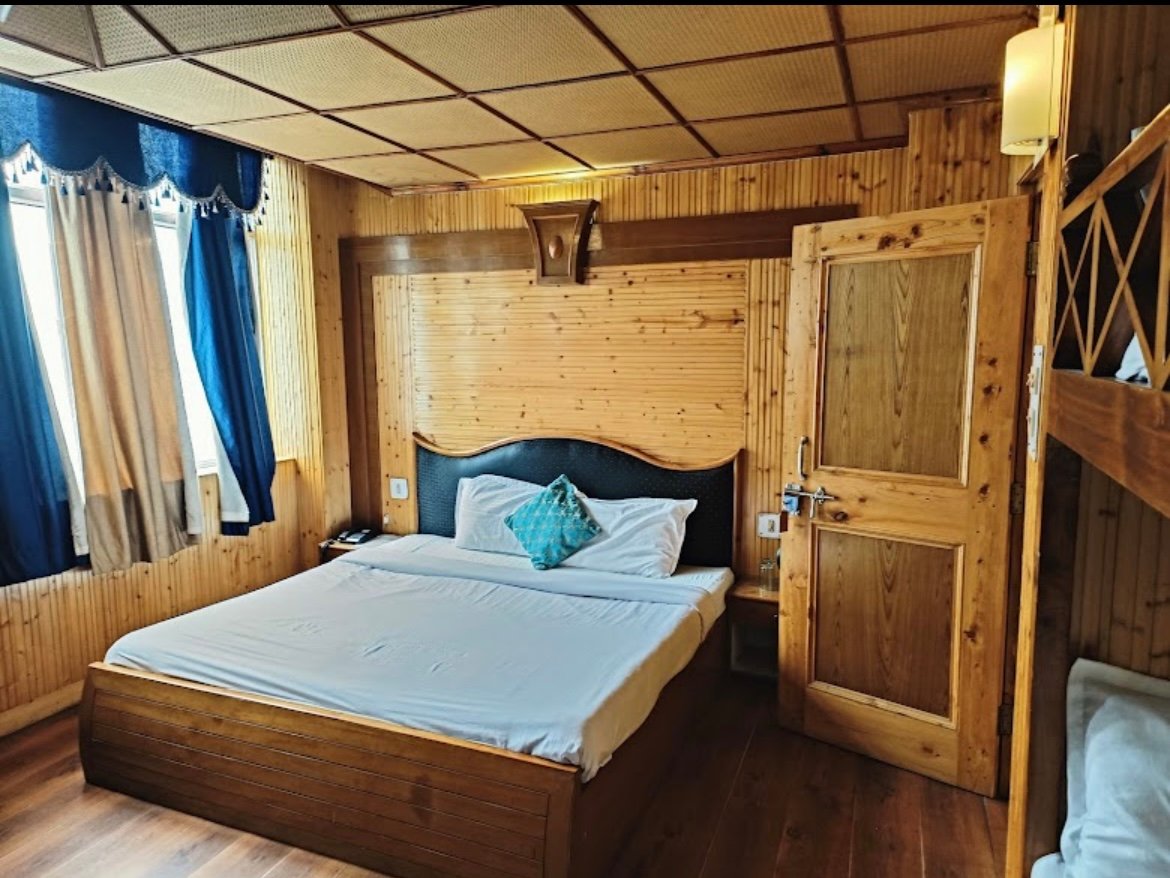 Yak Hotel