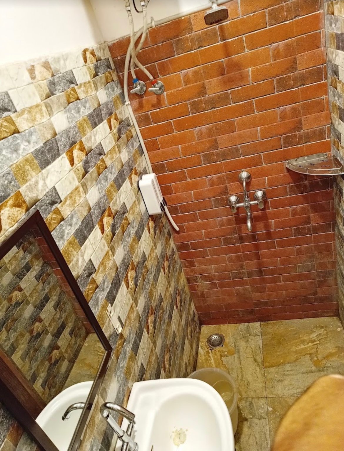 Unplan - by the lake in Chand Pol Rd, Udaipur, Rajasthan 313004 - photo 12