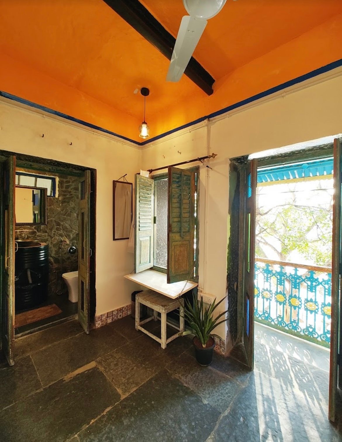 Barefoot Boutique in Silawatwari, Udaipur, Rajasthan 313004 - photo 14