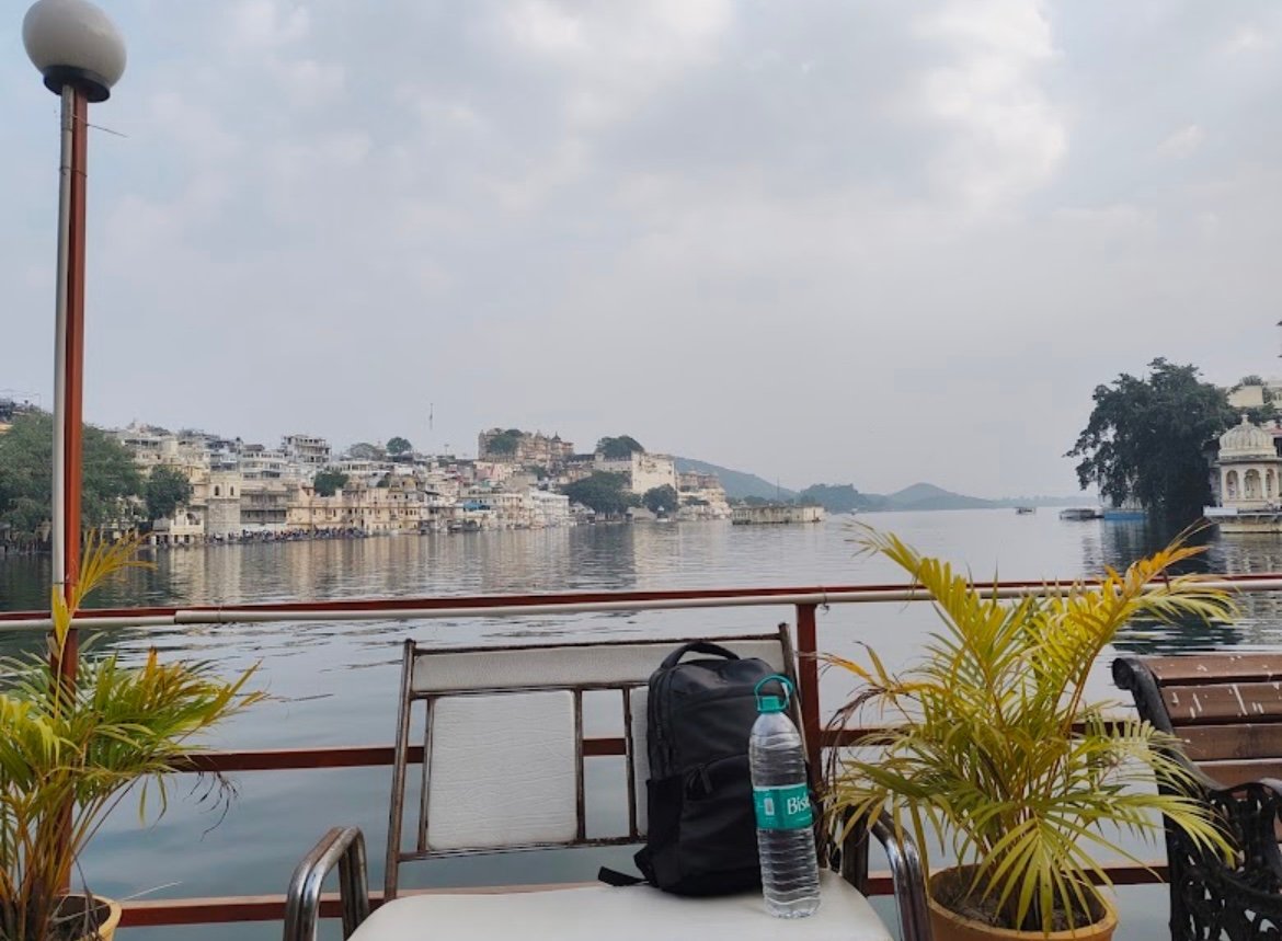 The Royal Lake View Villa
