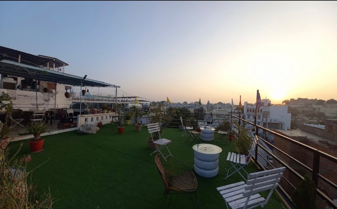 The Hostel Crown Udaipur