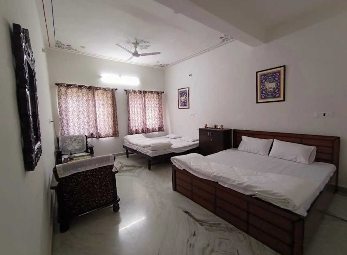 LITTLE PICHOLA HOMESTAY