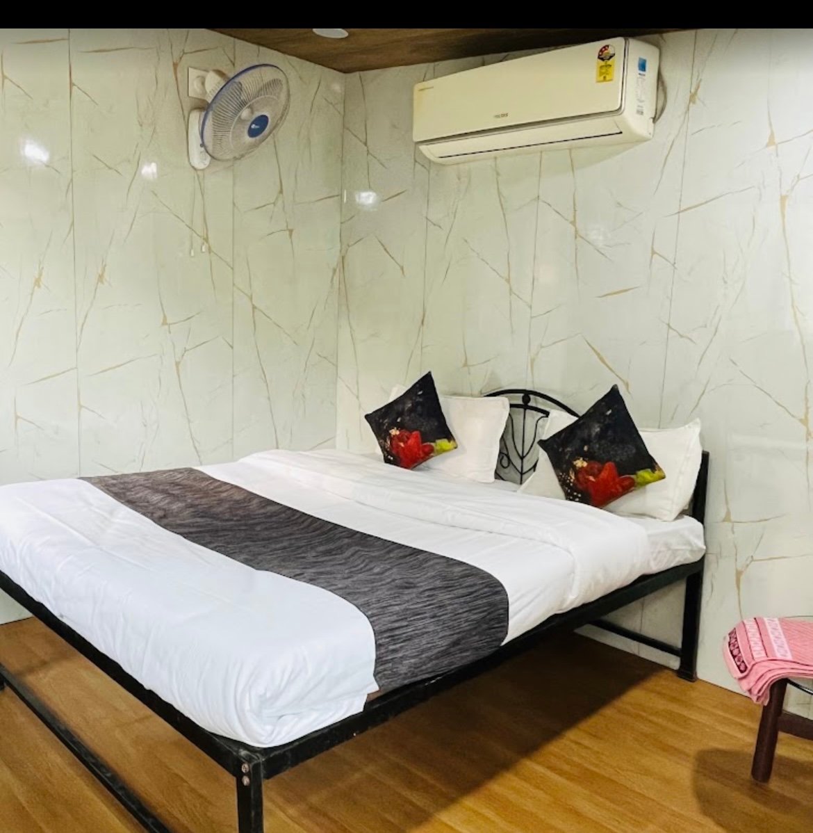 Hotel abu hills in near Karnavati Hotel,Aburaj,Rajasthan 307501 - photo 12