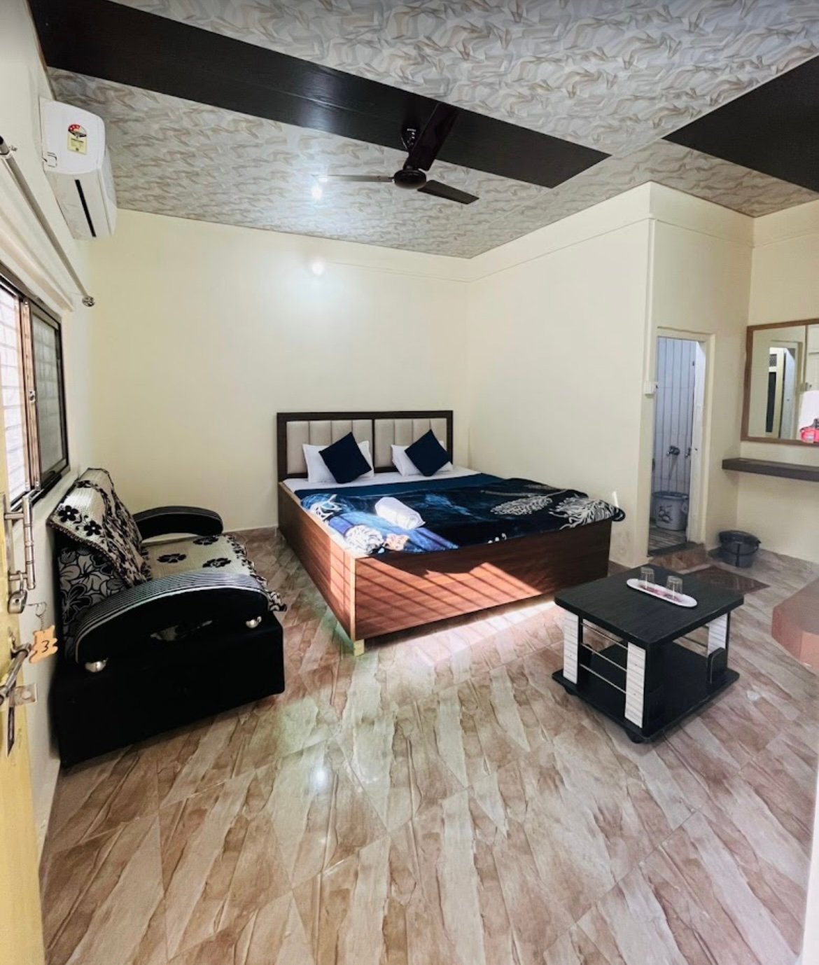 Hotel abu hills
