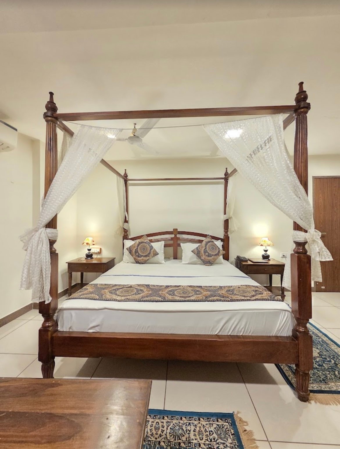 Maru Villa