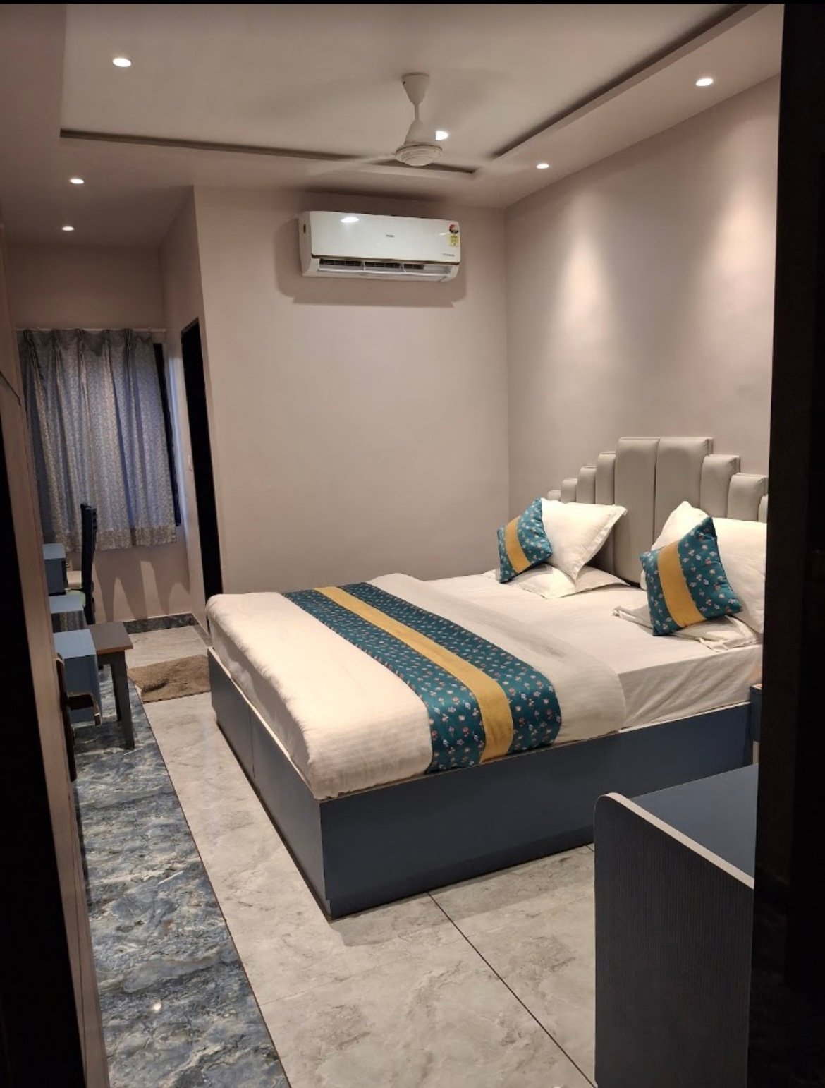 Hotel Oasis