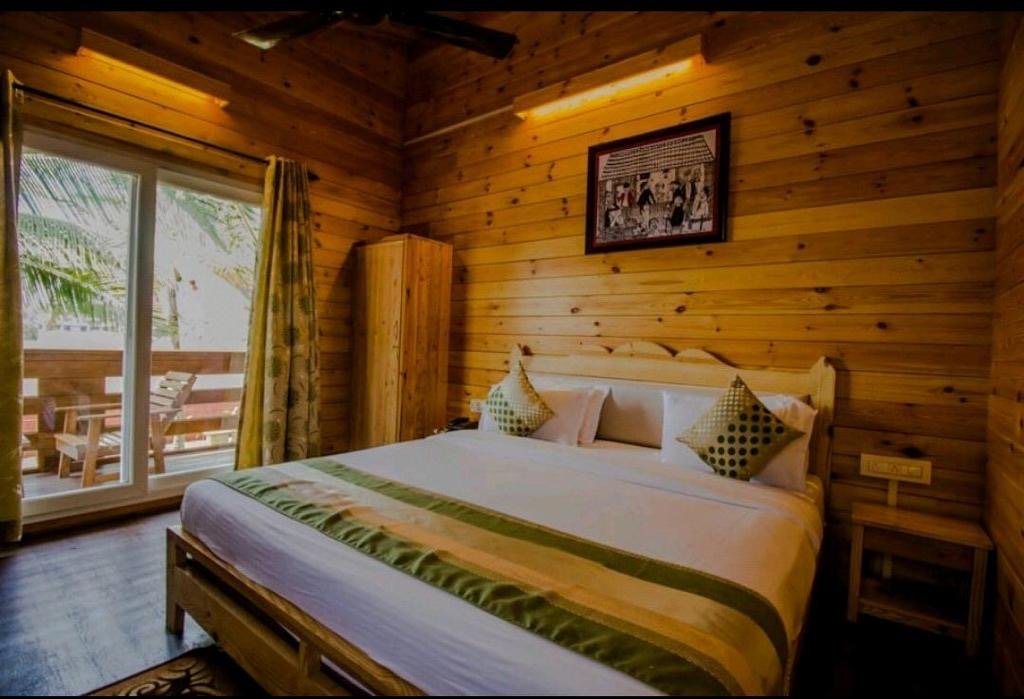 CASA SEAESTA BEACH COTTAGES & SUITES