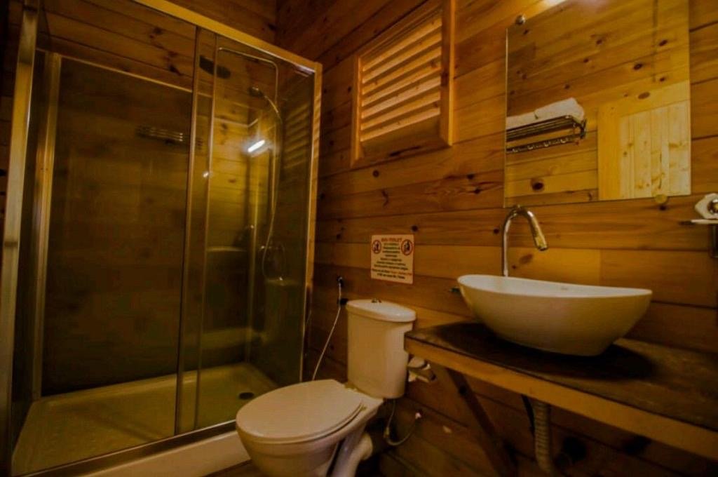 CASA SEAESTA BEACH COTTAGES & SUITES