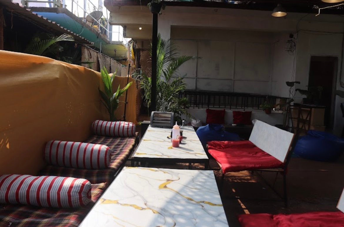 Hippy Trail Stays & Rooftop Café