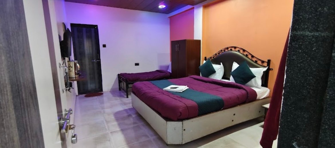 Hotel Sai Nivas