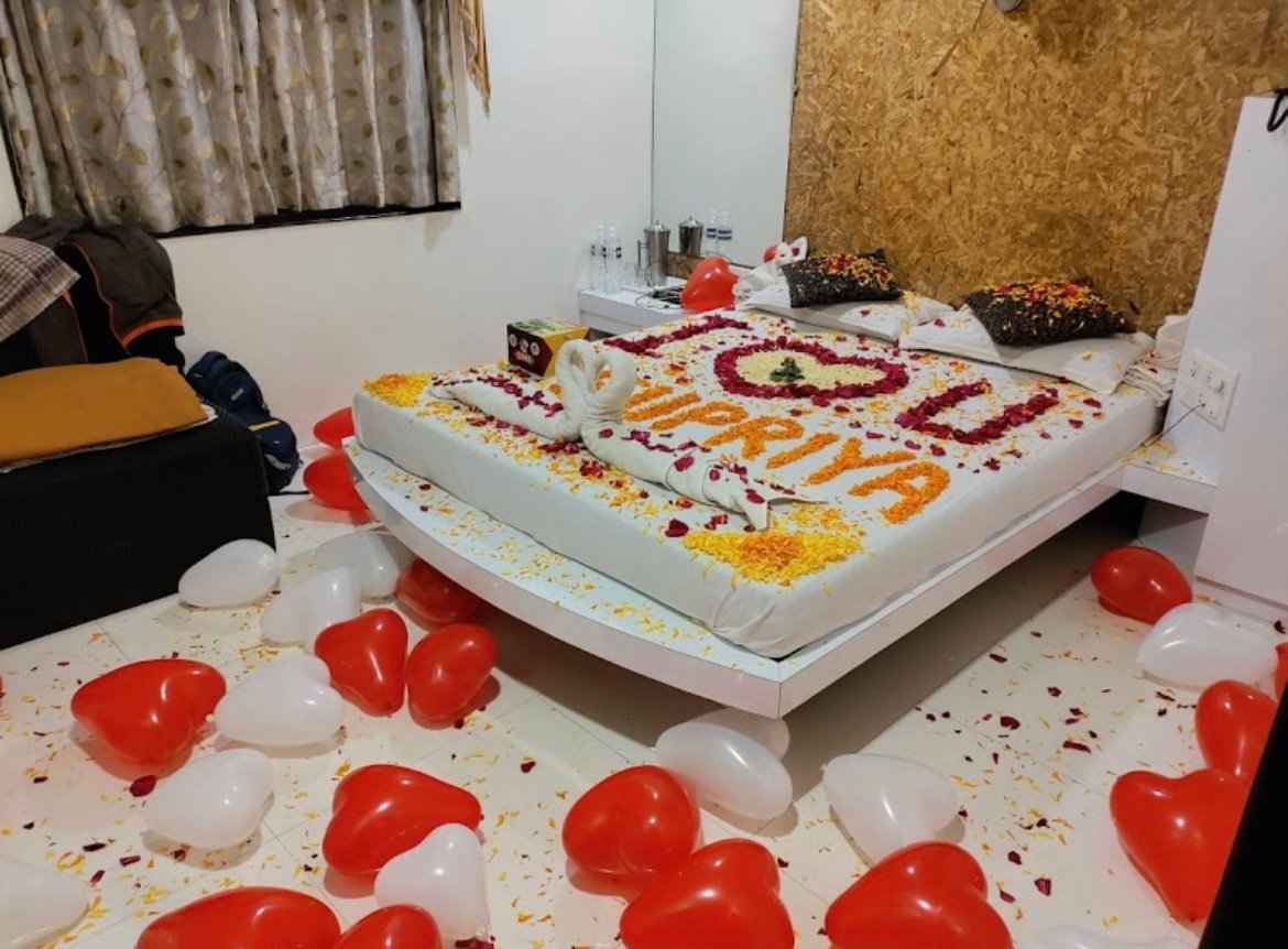 Hotel Vyankatesh & Pure Veg Restaurant