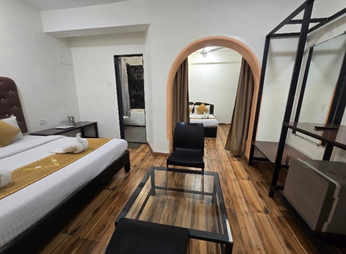 Hotel Vyankatesh & Pure Veg Restaurant