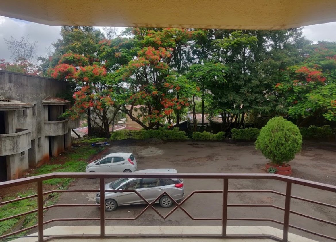 The Dhanhills - A Valley View Hotel In Panchgani