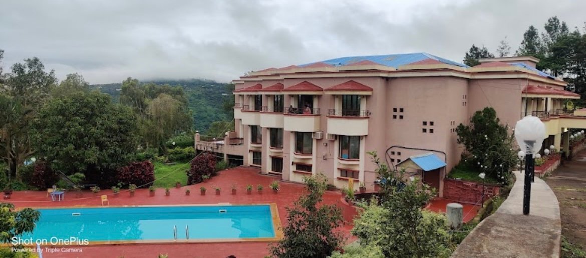 The Dhanhills - A Valley View Hotel In Panchgani