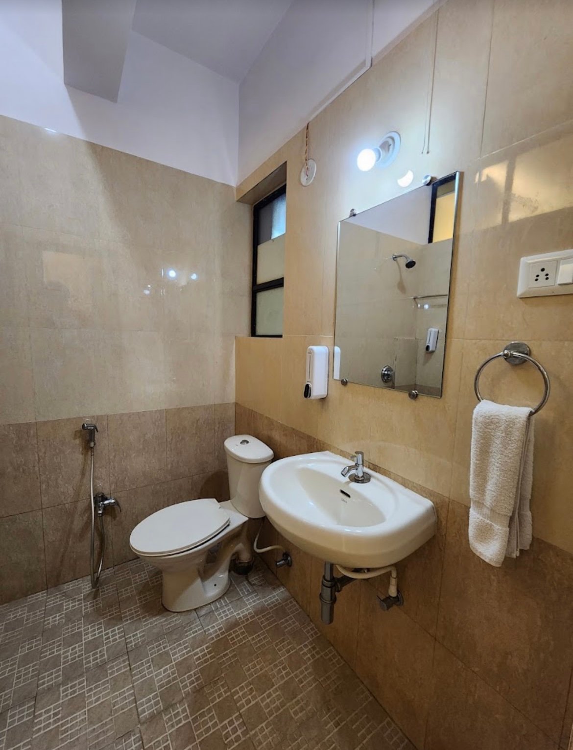 All Seasons Guest House | Rooms & Dorms