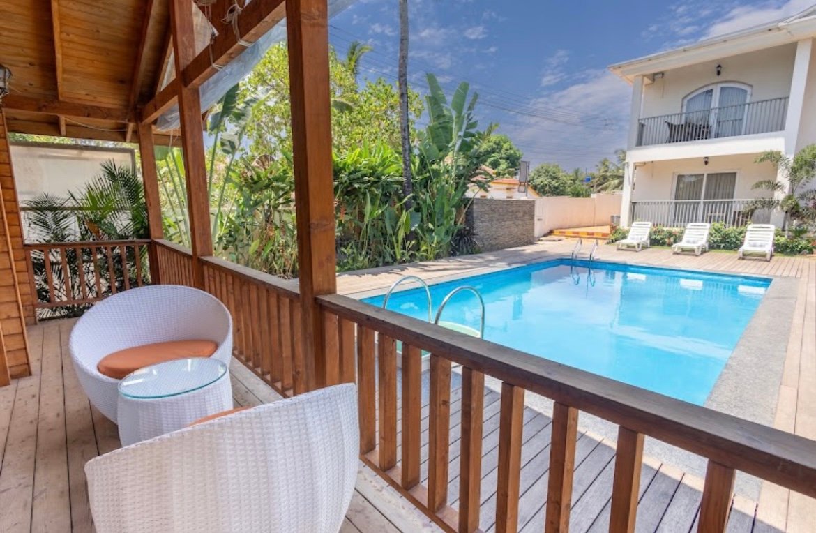 Foxoso Aaristo Baga Beach Resort