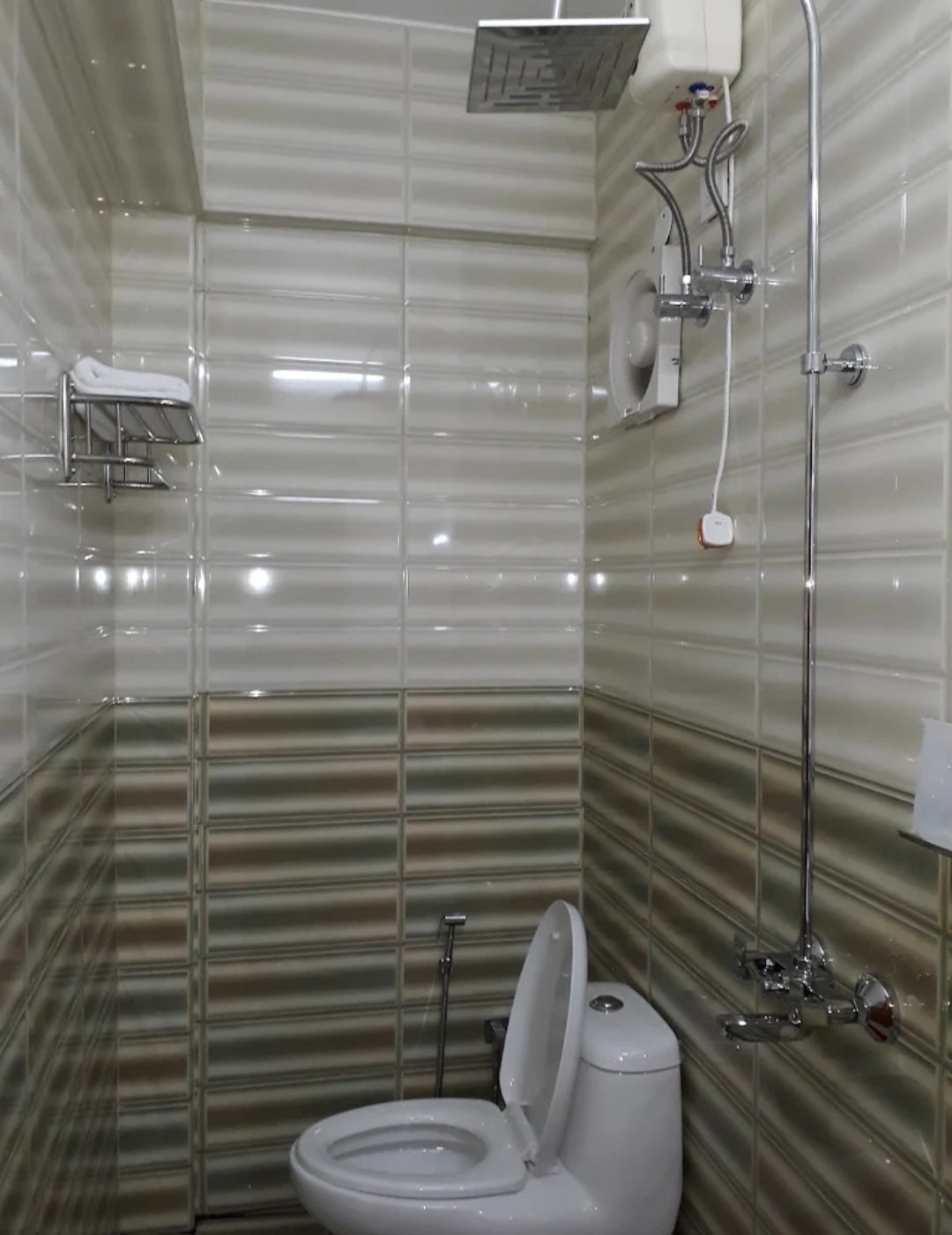 FabHotel Ghala Residency Inn in Choornikkara, Aluva, Keralam 683106 - photo 17