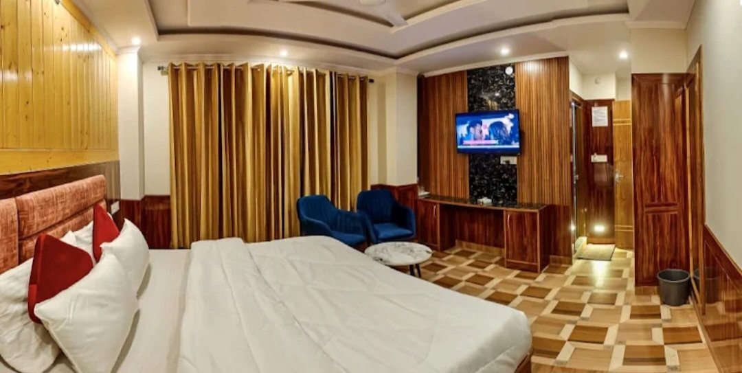 Hotel Divine Hills Shimla in New Totu, Totu, Shimla, Himachal Pradesh 171011 - photo 3