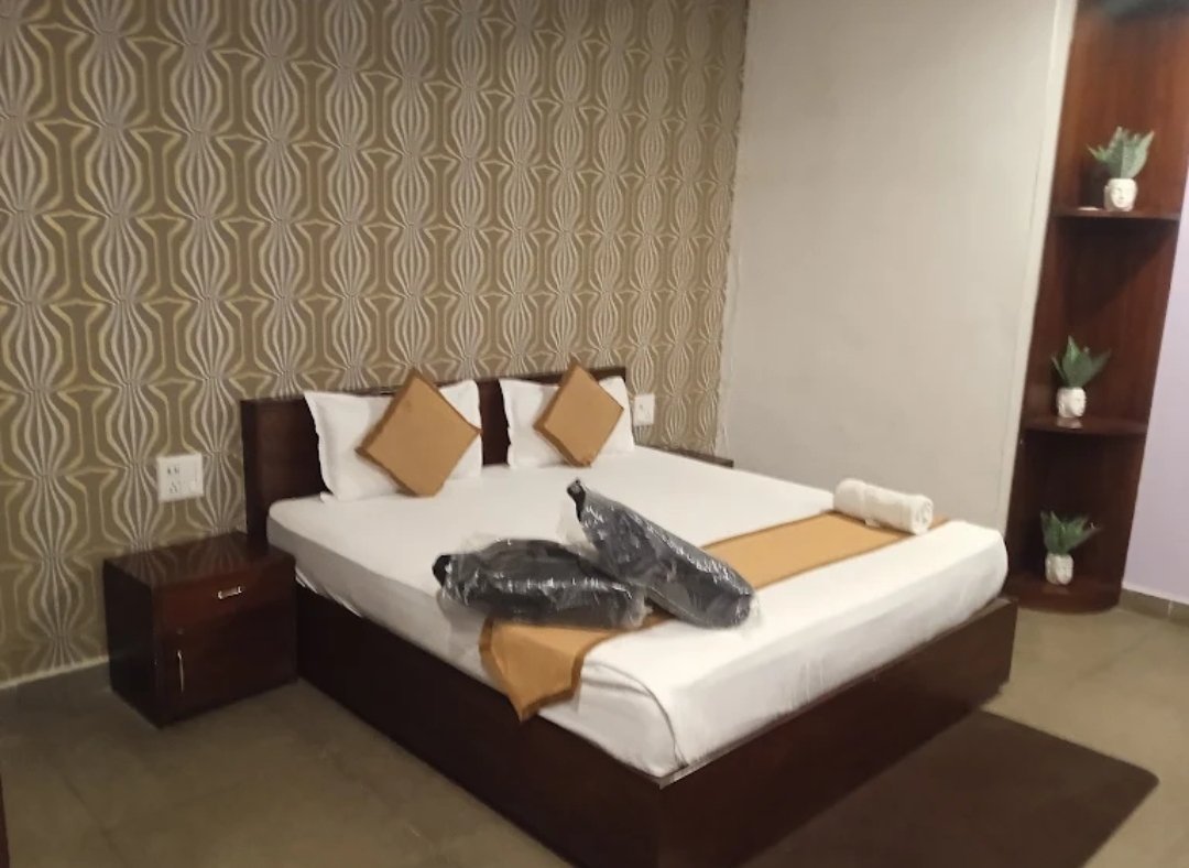 Diamond Vishali in Vishali Hotel, Gandhi Nagar, Kullu, Himachal Pradesh 175101 - photo 3