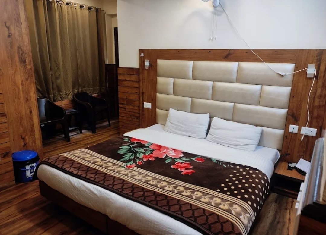 Backwoods B&B Mall Road Shimla in Roshan Niwas, Charlie Villa, Milsington Estate, Chotta Shimla, Shimla, Himachal Pradesh 171002 - photo 5