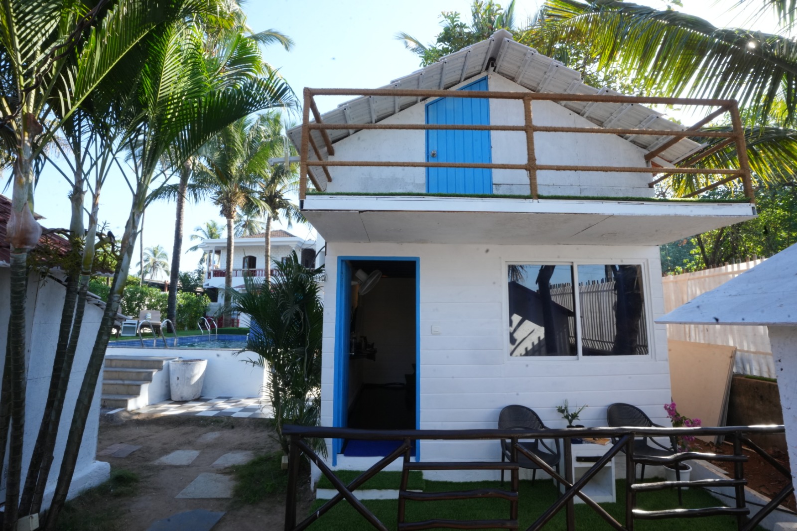 Duplex cottage