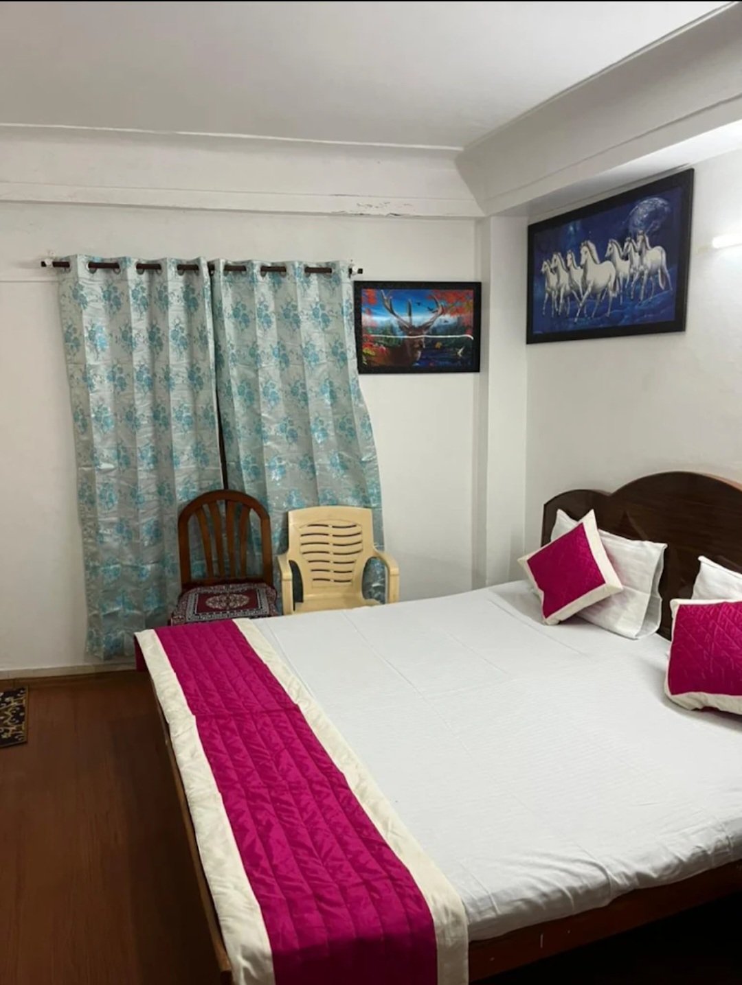 Triple bed room
