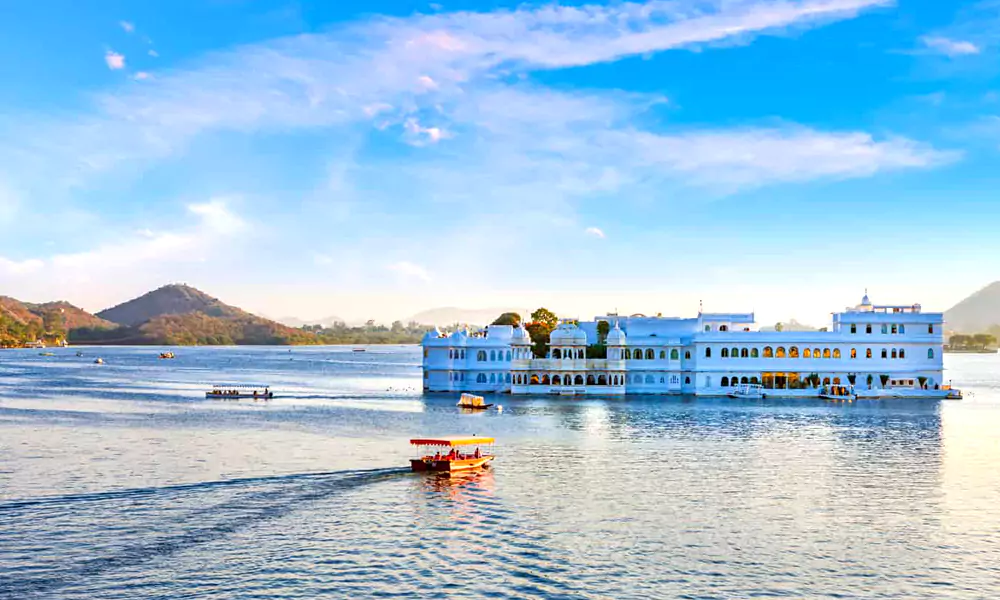 Lake Pichola Boat Ride, Udaipur