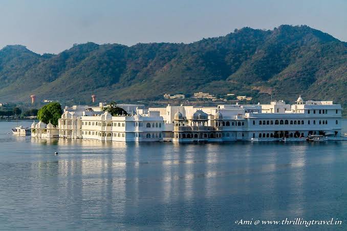 Udaipur City of Lakes Tour
